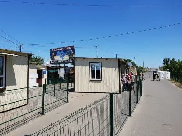 Ситуація на КПВВ у зоні ООС: у чергах застрягли 200 автівок