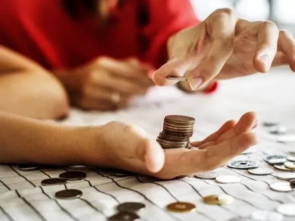 Названа середня сума аліментів в Україні