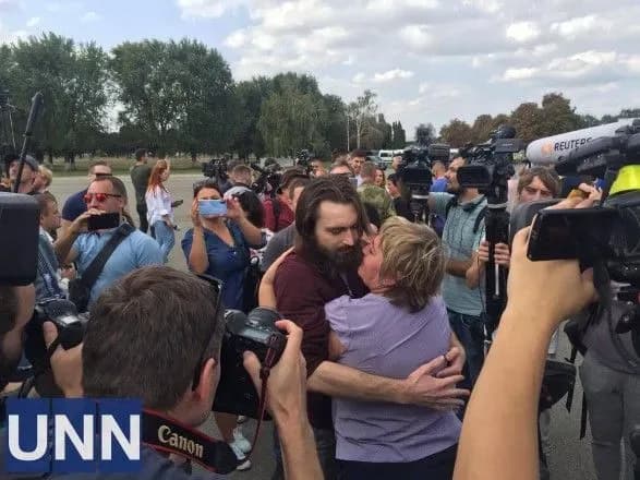 Україна позбулася злочинців в обмін на видатних громадян - Естонія про обмін