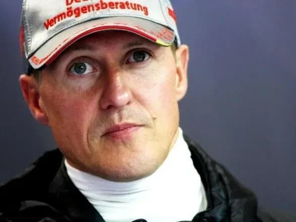 Міхаеля Шумахера перевезли в паризький госпіталь