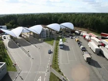 Пункт пропуску на кордоні з Угорщиною тимчасово закриють