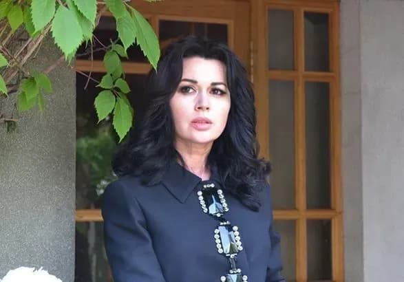 Зірка серіалу "Моя прекрасна няня" потрапила у реанімацію з набряком мозку