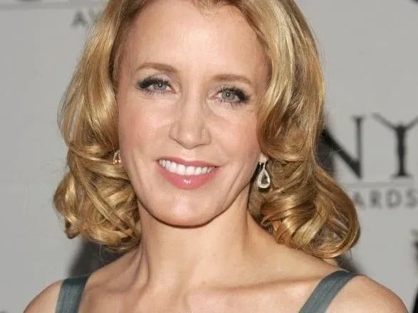 Голівудській зірці дали 14 діб в’язниці за хабар для вступу дочки в коледж