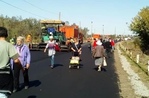 Ремонт у режимі online: біля мосту у Станиці Луганській поставили камеру