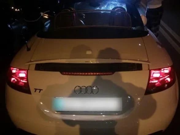 Кабриолет сбил четырех человек на тротуаре в центре Харькова