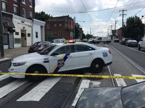 Два підлітка постраждали в результаті стрілянини на стадіоні у Філадельфії