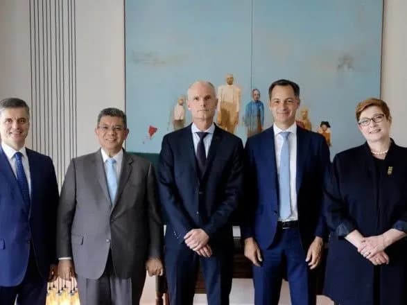 На полях ГА ООН зустрілися п'ять міністрів країн, які розслідують катастрофу MH17