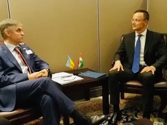 Главы МИД Украины и Венгрии договорились о контакте на высшем уровне