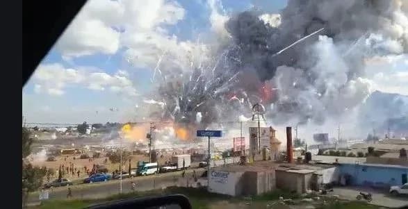 В Мексике взорвалась мастерская по производству пиротехники