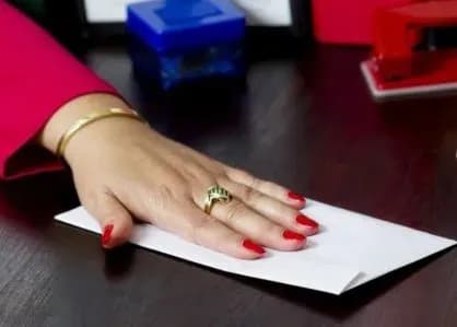 Прокурор требовала взятку в 5 тыс. долл. за смягчение обвинения