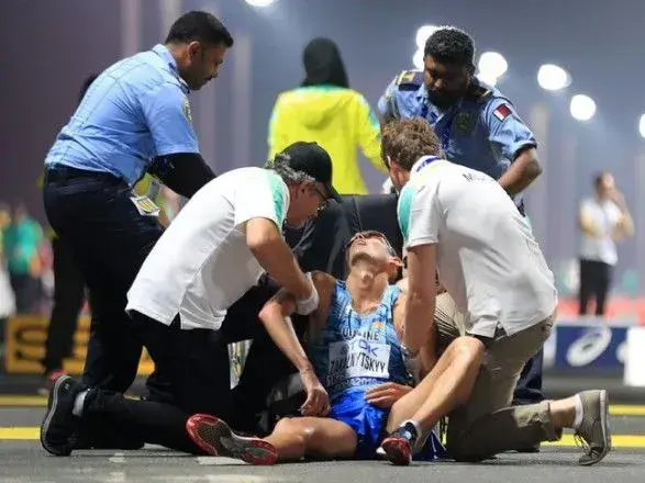 Українського спортсмена забрали зі змагань на ЧС в Катарі на інвалідному візку