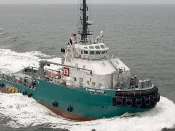 Корабельна аварія з українцями: у МЗС організовують комунікацію з рідними моряків