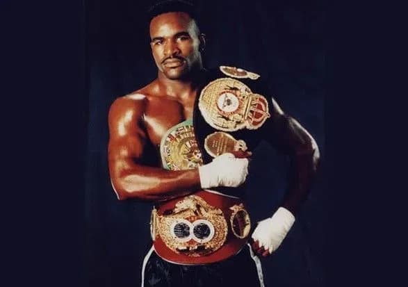 Бывший абсолютный чемпион мира Холифилд вернется в бокс