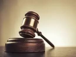 Прокуратура просить заарештувати адвоката, підозрюваного у привласненні приміщення на Банковій