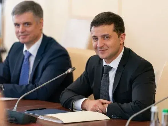 У людей є своє пояснення формули Штайнмайєра - Зеленський