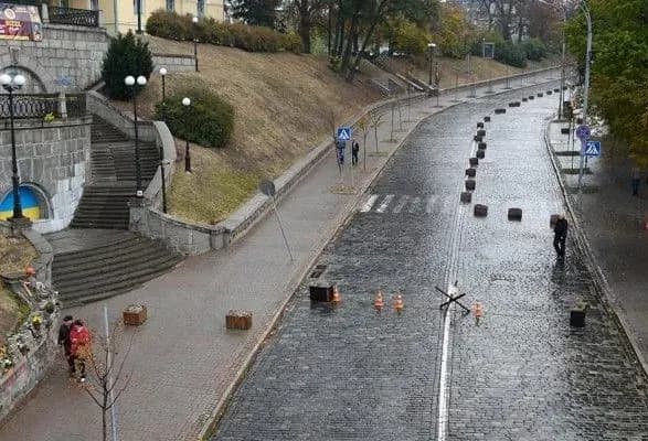 У КМДА запевнили, що Алею Героїв Небесної Сотні не відкриють для автотранспорту