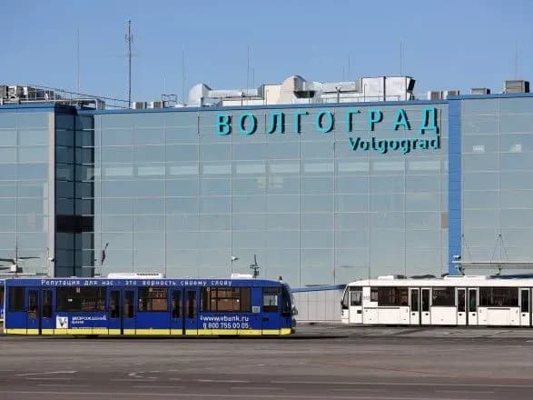 В Волгограде экстренно сел самолет из-за смерти ребенка на борту