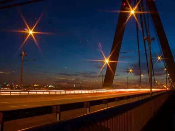 На Північному мості у Києві частково обмежать рух транспорту