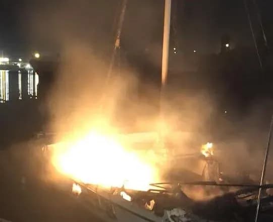 На Одещині горіла приватна яхта