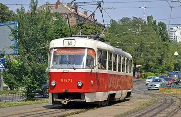 У Києві трамваї №14 та 16 працюватимуть три дні за скороченим режимом