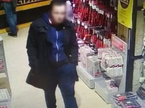 У Києві громадянин Азербайджану жорстоко вбив знайомого: підозрюваний у розшуку