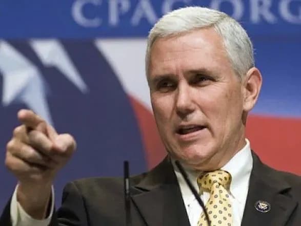 Віце-президент США хоче опублікувати свої стенограми розмов із Зеленським