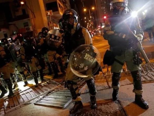 Apple видалила додаток, що дозволяв відстежувати переміщення поліції в Гонконзі