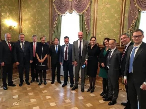 Богдан розповів послам G7 про очікування України від зустрічі "нормандської четвірки"