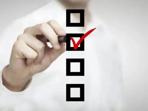 Серед українців різко поменшало впевнених у правильному напрямі розвитку подій в Україні