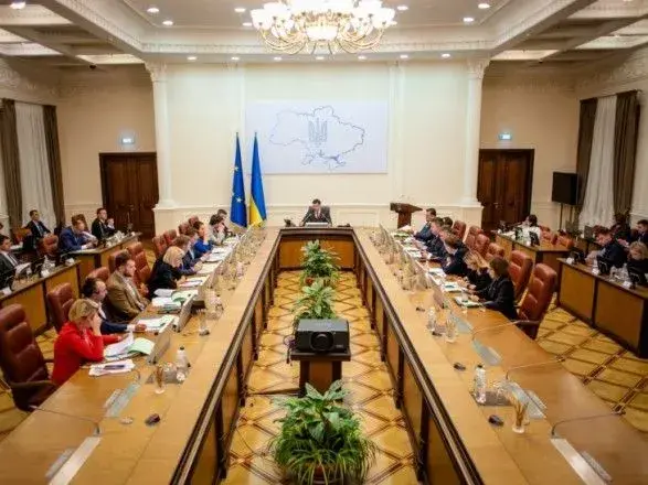 Кабмін звільнив глав Держспецзв'язку та Чорнобильської зони