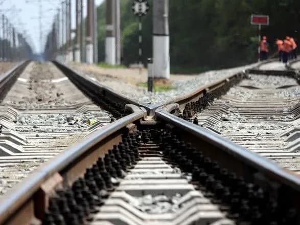 Жінка напередодні свого дня народження кинулася під потяг