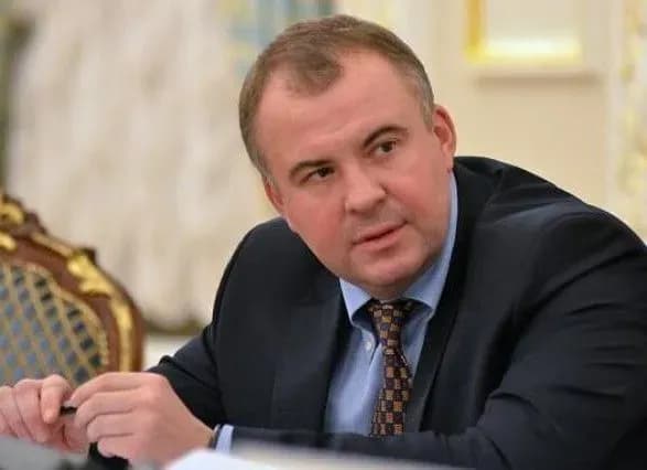 В очолюваній Гладковським компанії заявили, що він їхав на виставку до Брюсселя