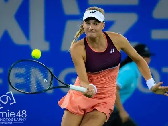 Теннисистка Ястремская проиграла победительнице квалификации на турнире в Москве