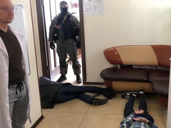 В Киеве несколько частных медцентров нелегально изготовляли и продавали рецепты на наркотические средства