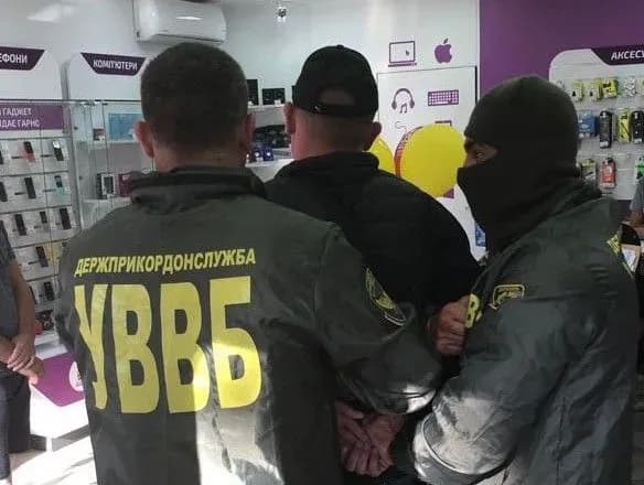 Прикордонники викрили колегу на хабарі у 500 євро