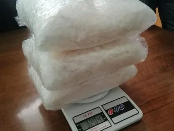 У Чернівцях правоохоронці вилучили у чоловіка наркотиків на 7 млн гривень