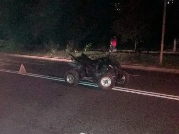 У Чернівцях квадроцикл врізався в легковик, постраждав підліток