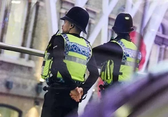 У Британії виявили контейнер із 39 людськими трупами