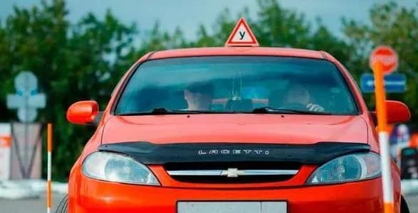 У МВС відмінили переакредитацію автошкіл і зробили крок до їх децентралізації