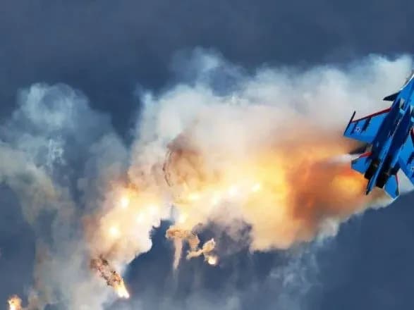 В анексованому Криму російська авіація провела навчання з бойовими стрільбами