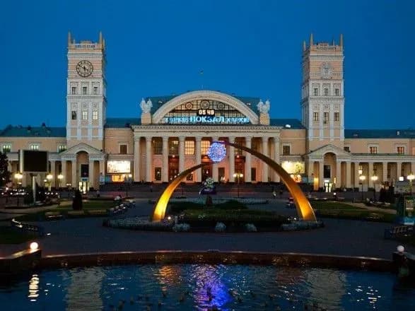 УЗ: вокзал у Харкові не припиняв роботу через чоловіка, який підірвав себе