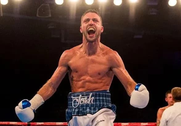 Британець став переможцем Всесвітньої боксерської суперсерії та здобув Кубок Мохаммеда Алі