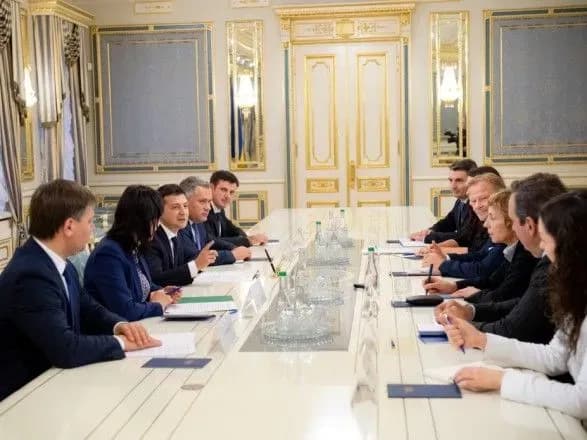 Зеленський на зустрічі з Європейським інвестиційним банком: хочемо зростання економіки понад заплановані 3,7%