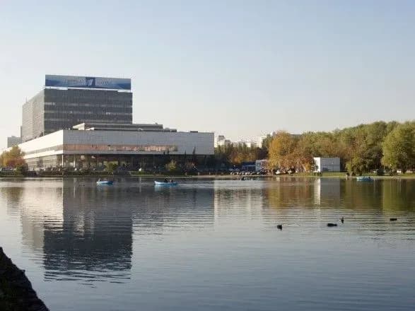Телецентр "Останкіно" попередив про можливі збої мовлення через борги Першого каналу