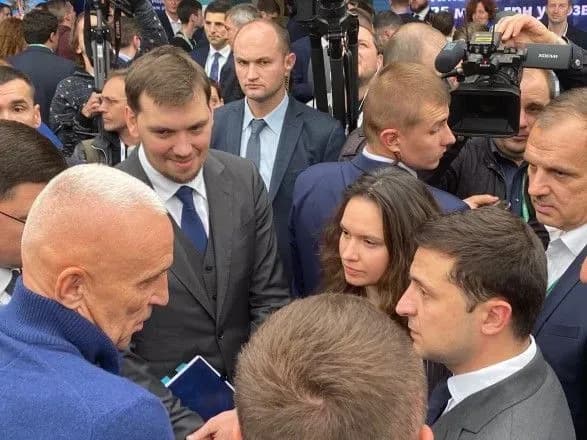 Ярославський готовий інвестувати 100 млн дол. у будівництво нового міжнародного аеропорту в Донецьку