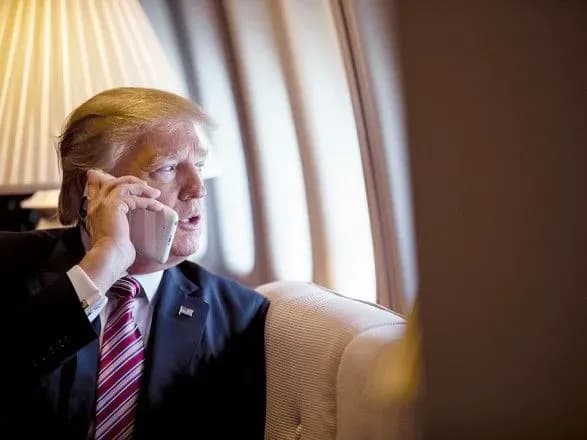 Трамп здивувався, що невідомі йому люди дають свідчення про його розмову з Зеленським