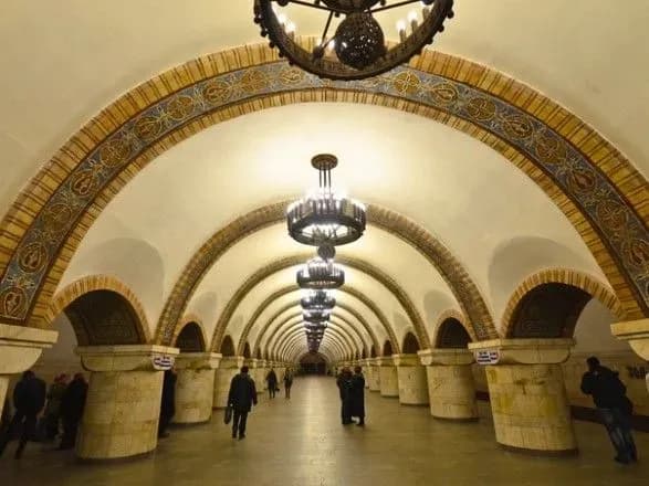 В Киеве одну станцию метро с 30 октября будут закрывать утром на вход
