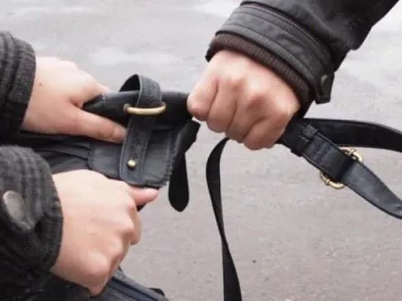 У Києві чоловіка підозрюють у розбійних нападах на пенсіонерів
