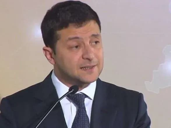 Президент: помилково думати, що ми швидко повернемо Крим військовим шляхом