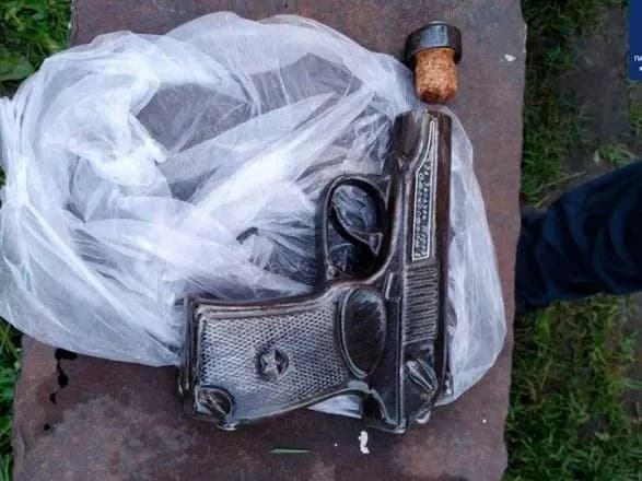 На Волині чоловік увірвався у школу і вимагав у вчителів гроші